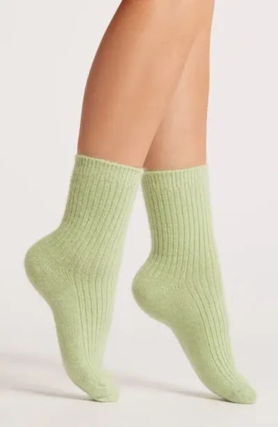 High Heel Jungle Cashmere Blend Cloud Socks In Mint