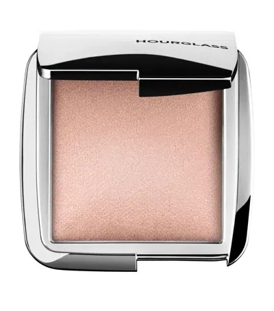 Hourglass Ambient Strobe Lighting Powder In White