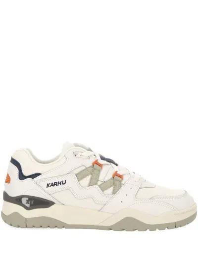 Karhu Sneakers In White