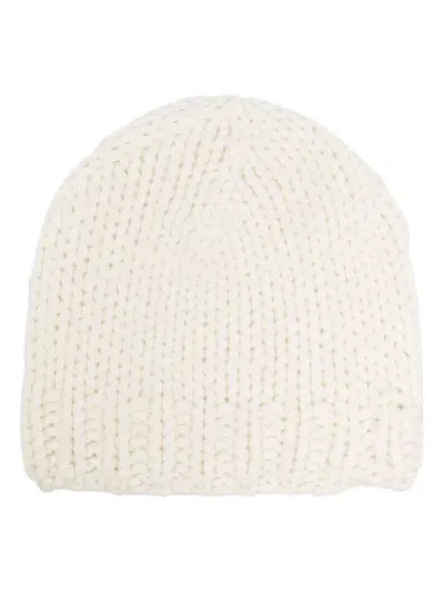 Liska Leonel Beanie In White