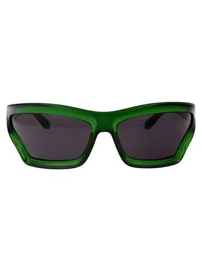 Loewe Irregular Frame Sunglasses In Green