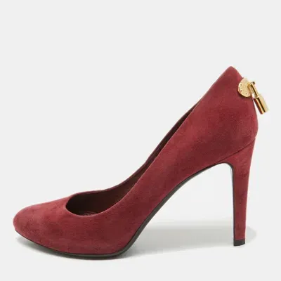 Pre-owned Louis Vuitton Red Suede Lock It Pumps Size 37