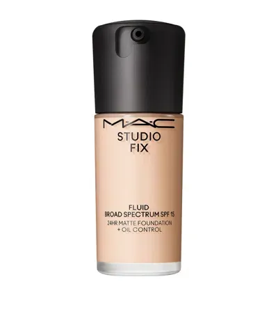 Mac Studio Fix Foundation Spf15 In White