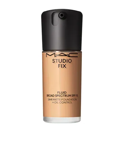 Mac Studio Fix Foundation Spf15 In White