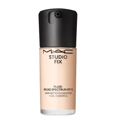 Mac Studio Fix Foundation Spf15 In White