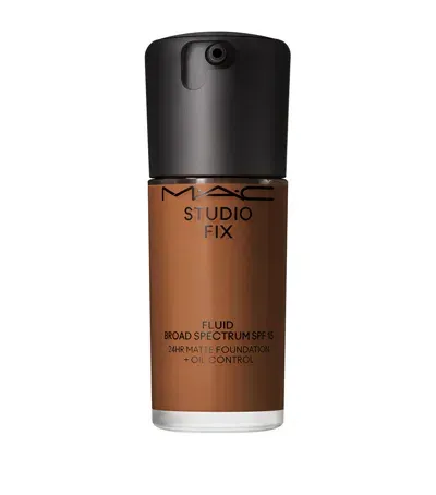 Mac Studio Fix Foundation Spf15 In White