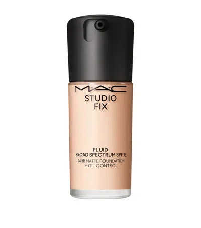 Mac Studio Fix Foundation Spf15 In White