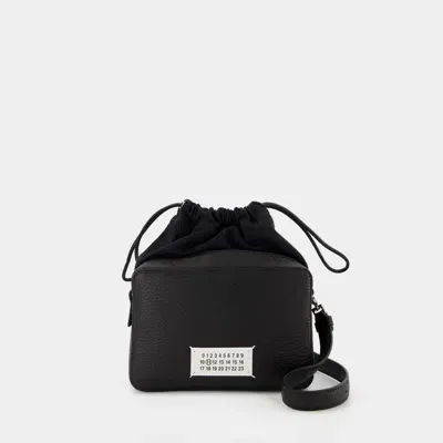 Maison Margiela 5ac Camera Medium Handbag In Black