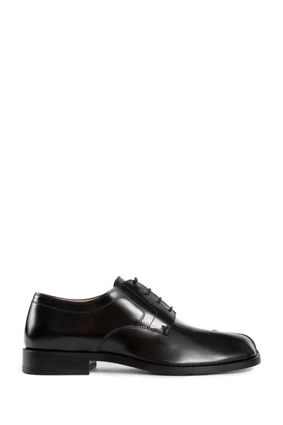 Maison Margiela Lace-ups In Schwarz