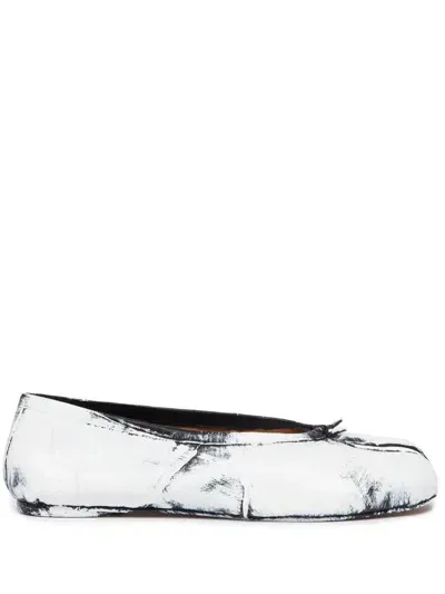 Maison Margiela Flat Shoes In Schwarz