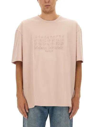 Maison Margiela T-shirt With Embroidered Logo In Pink