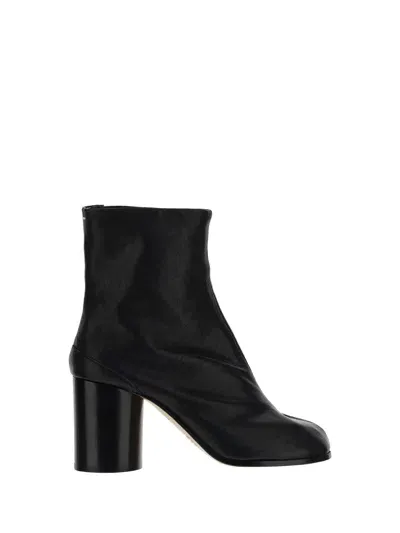 Maison Margiela Tabi Ankle Boots In Black