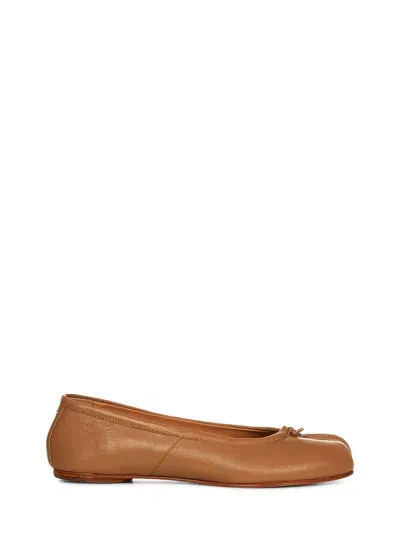 Maison Margiela Tabi Ballet Shoes In Beige