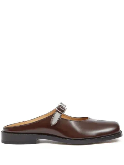 Maison Margiela Tabi City Leather Mules In Chic Brown