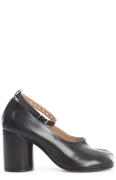 Maison Margiela Tabi Mary Jane Pumps In Black