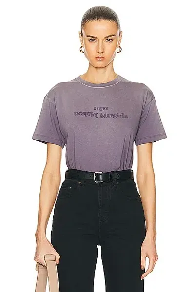 Maison Margiela Upside Down Logo T Shirt In Aubergine