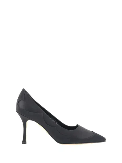 Manolo Blahnik Pumps In Black