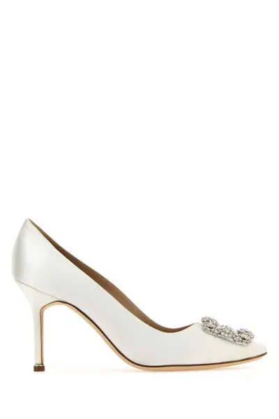 Manolo Blahnik White Satin Hangisi Pumps In Mcrm