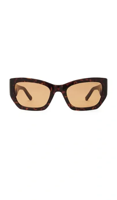 Marc Jacobs Cat Eye Sunglasses In Brown