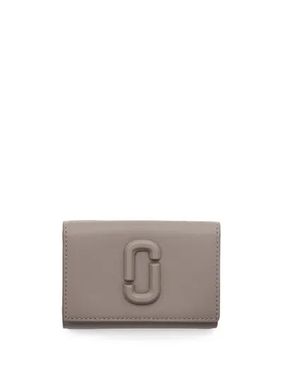 Marc Jacobs The Covered J Wallet In Grey