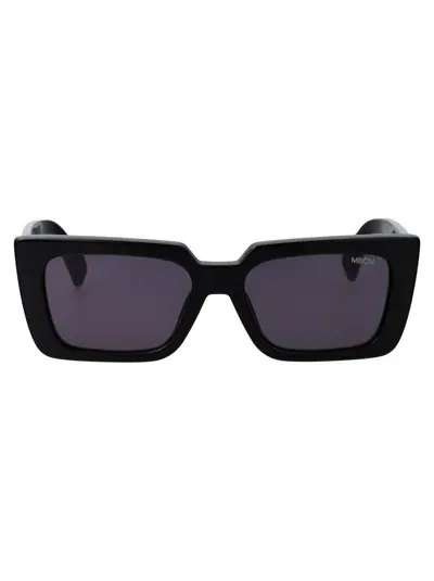 Marcelo Burlon County Of Milan Sunglasses In 1007 Black