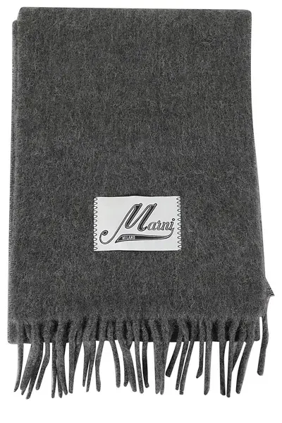 Marni Logo Patch Fringed-edge Scarf In Grey