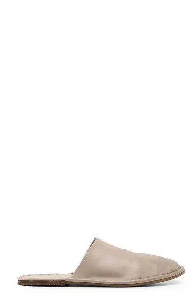 Marsèll Round-toe Leather Slippers In Beige