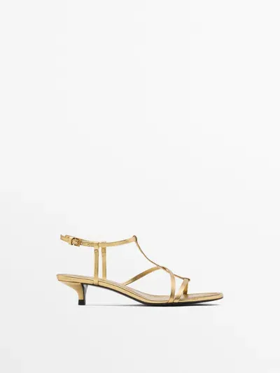 Massimo Dutti Absatzsandale Mit Metallic-riemchen In Gold