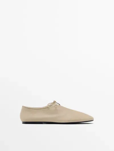 Massimo Dutti Soft-ballerinas Mit Riemchen In Gebrochen Weiss