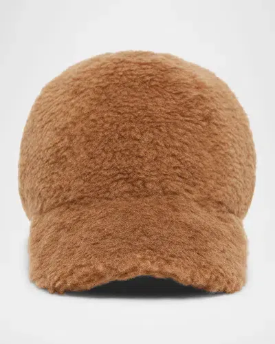 Max Mara Edit Teddy Cap In Cammello