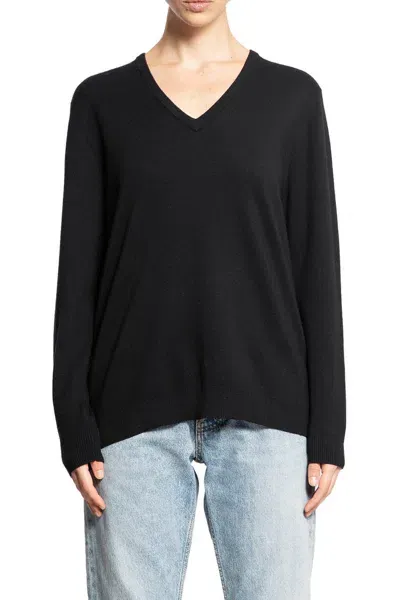 Max Mara Pevera Fine Wool V-neck Jumper In Black