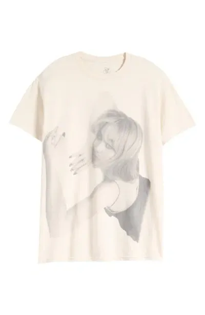 Merch Traffic Sabrina Carpenter Cotton Graphic T-shirt In Ivory