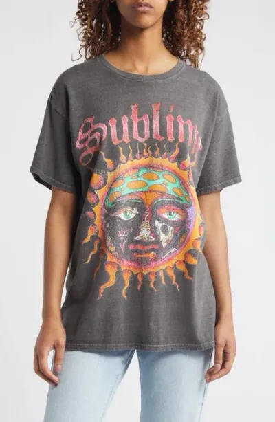 Merch Traffic Sublime Sun Oversize Graphic T-shirt In Charcoal Grey