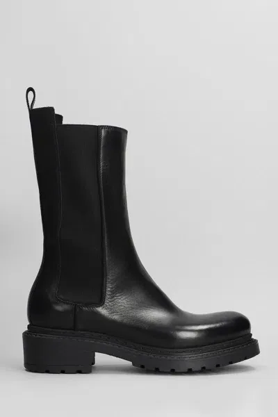 Metisse Combat Boots In Black