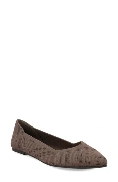 Mia Kerri Pointed Toe Flat In Dark Green