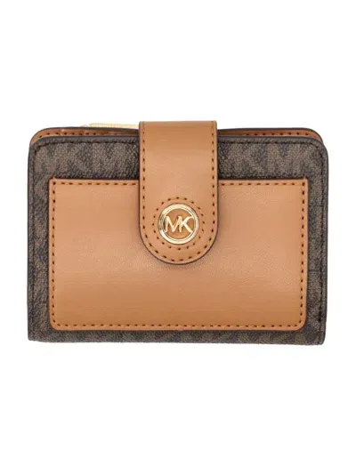 Michael Michael Kors Logo Plaque Bi In 棕色