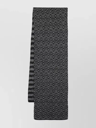 Missoni Zigzag Reversible Scarf In Schwarz