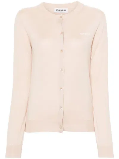 Miu Miu Cardigan Mit Intarsien-logo In Beige