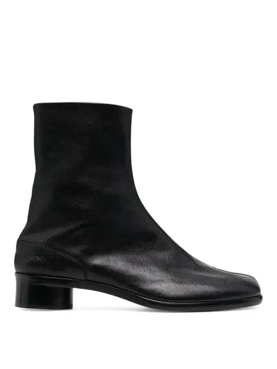 Mm6 Maison Margiela Low Heeled Leather Boots With Logo In Negro