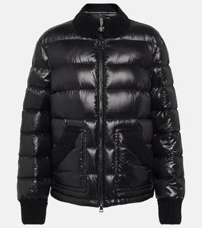 Moncler Arcelot Down Jacket In Black