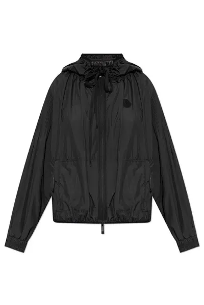 Moncler Auxonne Logo Patch Hooded Jacket In Black