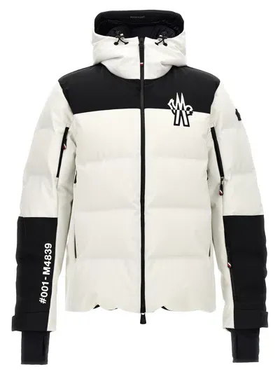 Moncler 'curtis' Hooded Down Jacket With Side Zipper Pockets In White