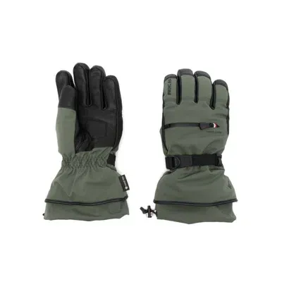 Moncler Grenoble Gloves In Green