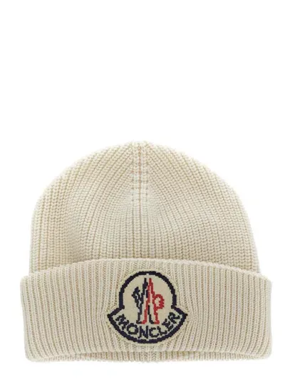 Moncler Hat In White