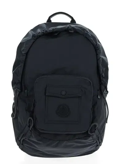 Moncler Logo Backpack In Nero