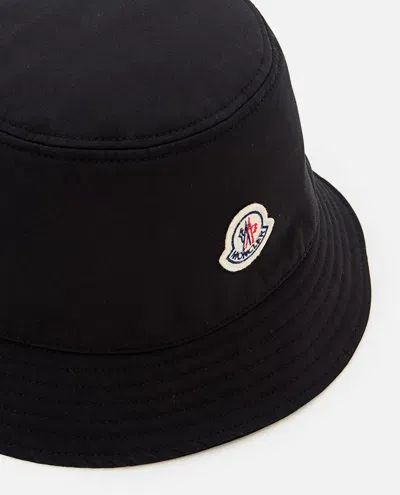 Moncler Logo Bucket Hat In Black