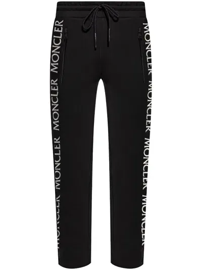 Moncler Logo-embroidered Track Pants In 黑色