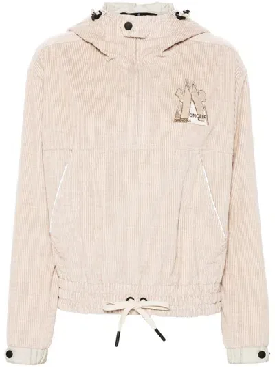 Moncler Logo-patch Hoodie In Rosado Claro