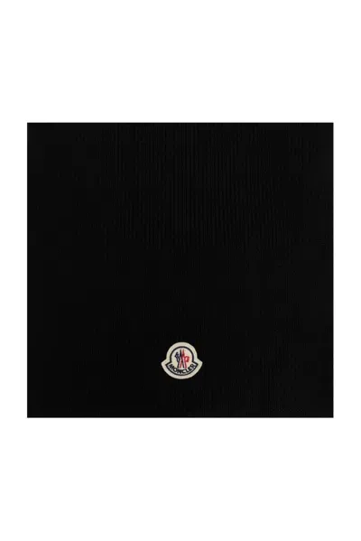 Moncler Logo Patch Knit Scarf In Black