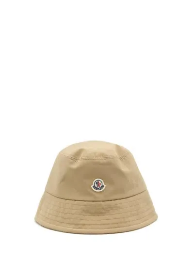 Moncler Reversible Bucket Hat In Beige